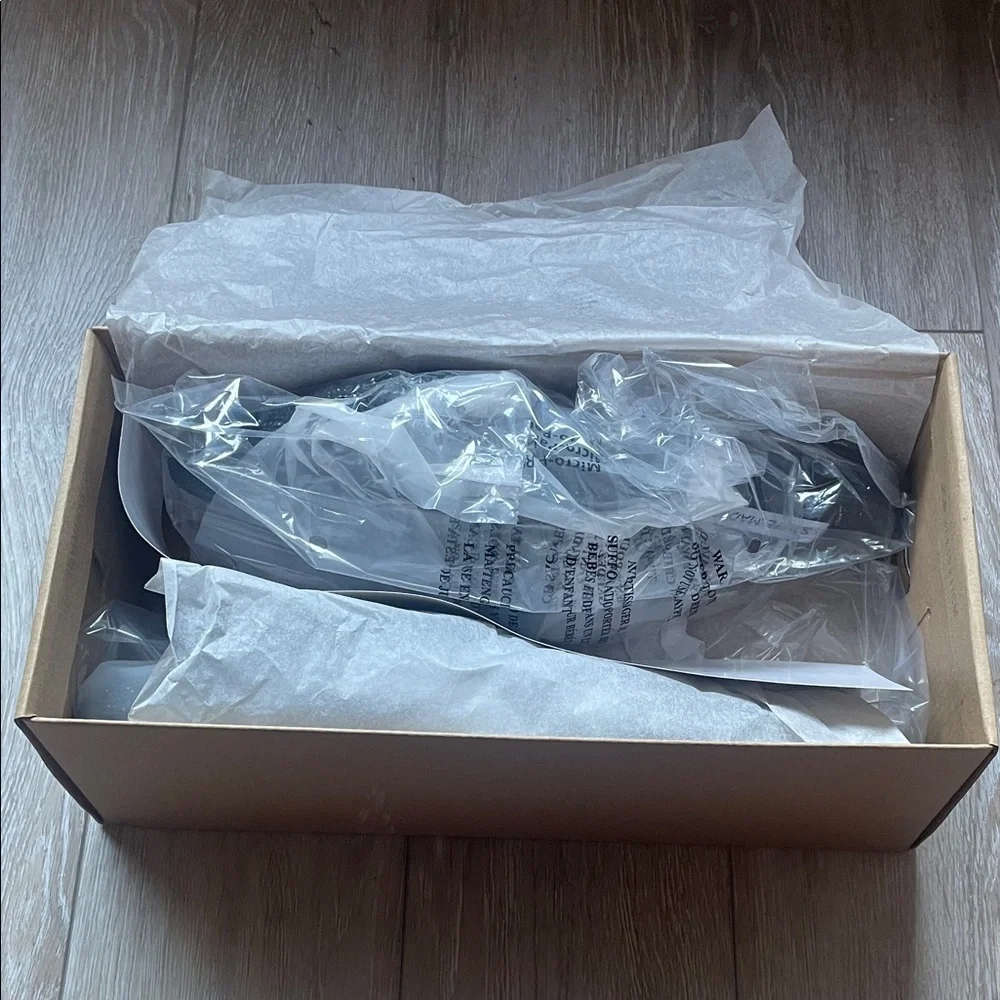 Steve Madden Black Shiner Mule - Picture 3 of 6